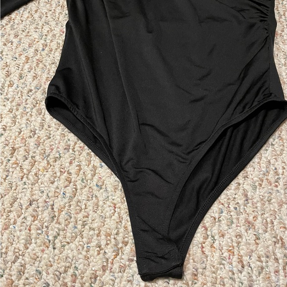 Zara asymmetrical bodysuit - Picture 3 of 4